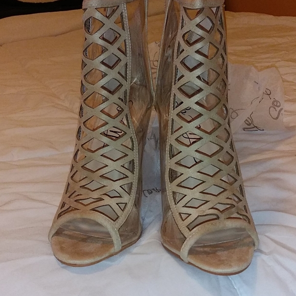 Shoes - Picture 6 of 6